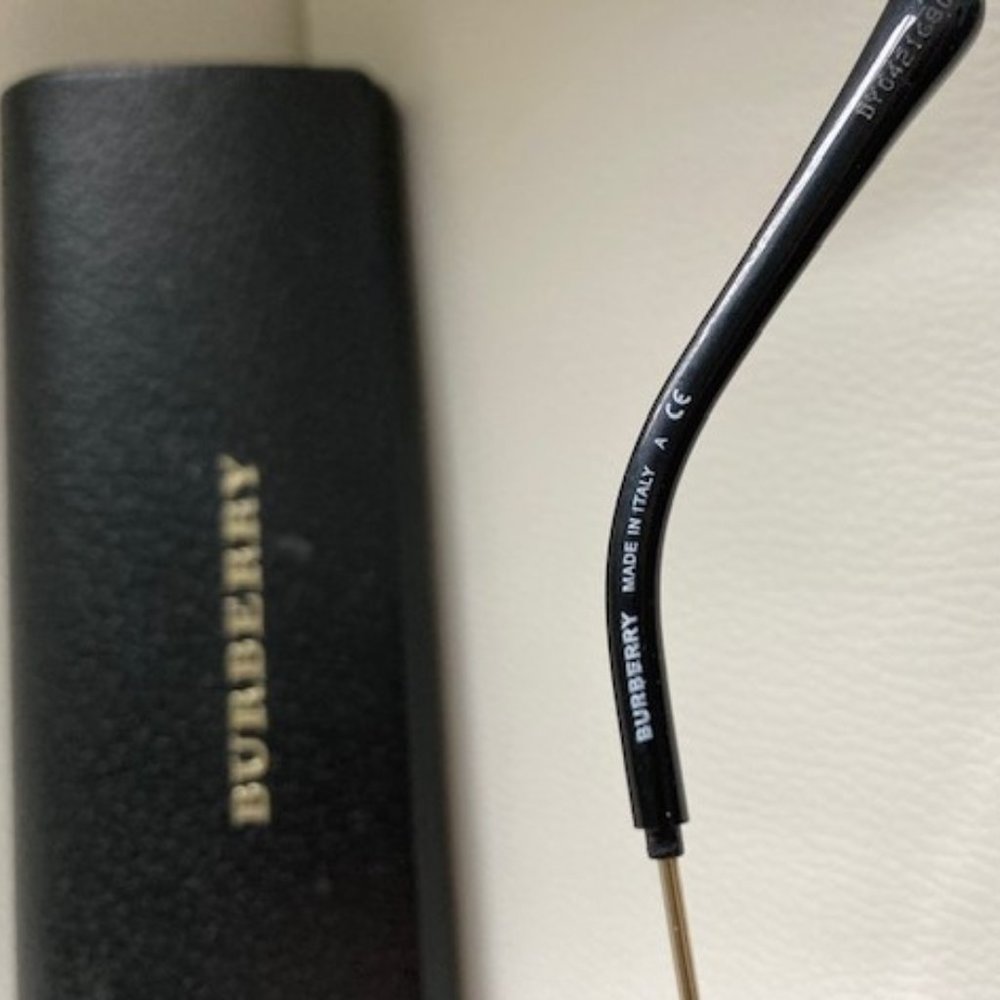 Burberry Eye Glass frames with cleaning cloth and case - Picture 4 of 5